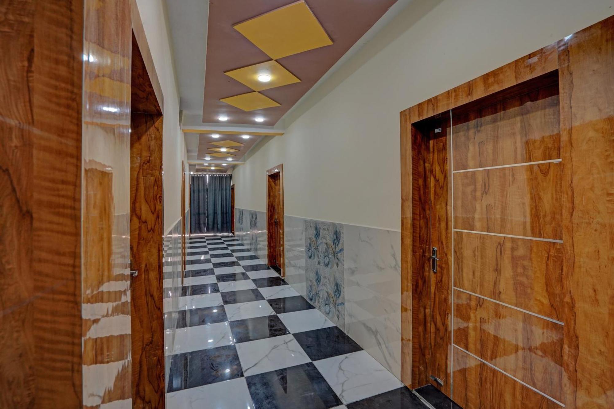 Hotel O Abhinav Hotel Нойда Экстерьер фото